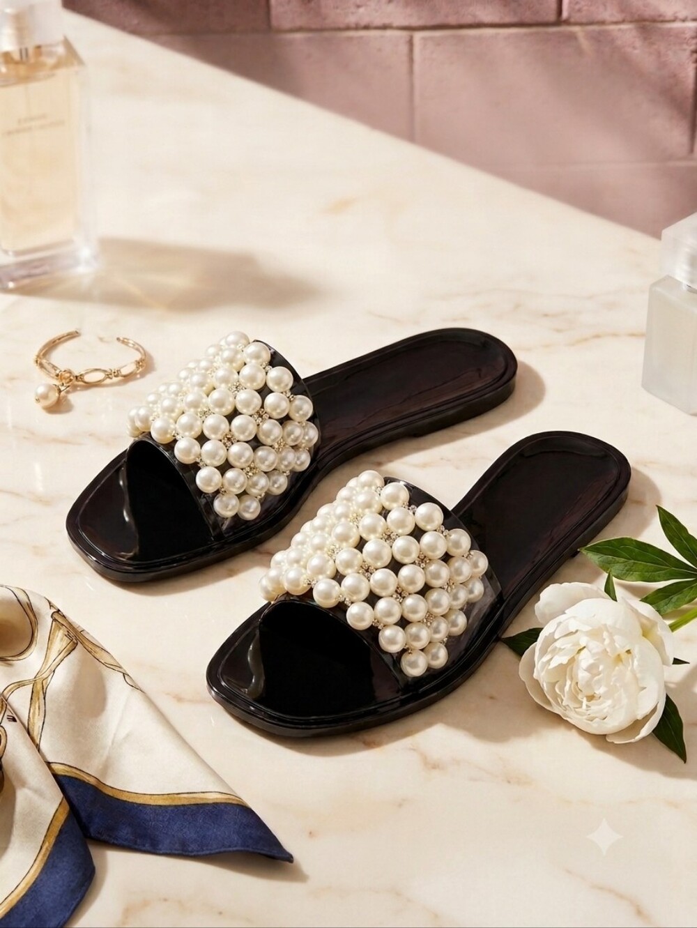 Chinese Laundry Women's Black Jelly Bryer White Pearl Slide Sandal Size
